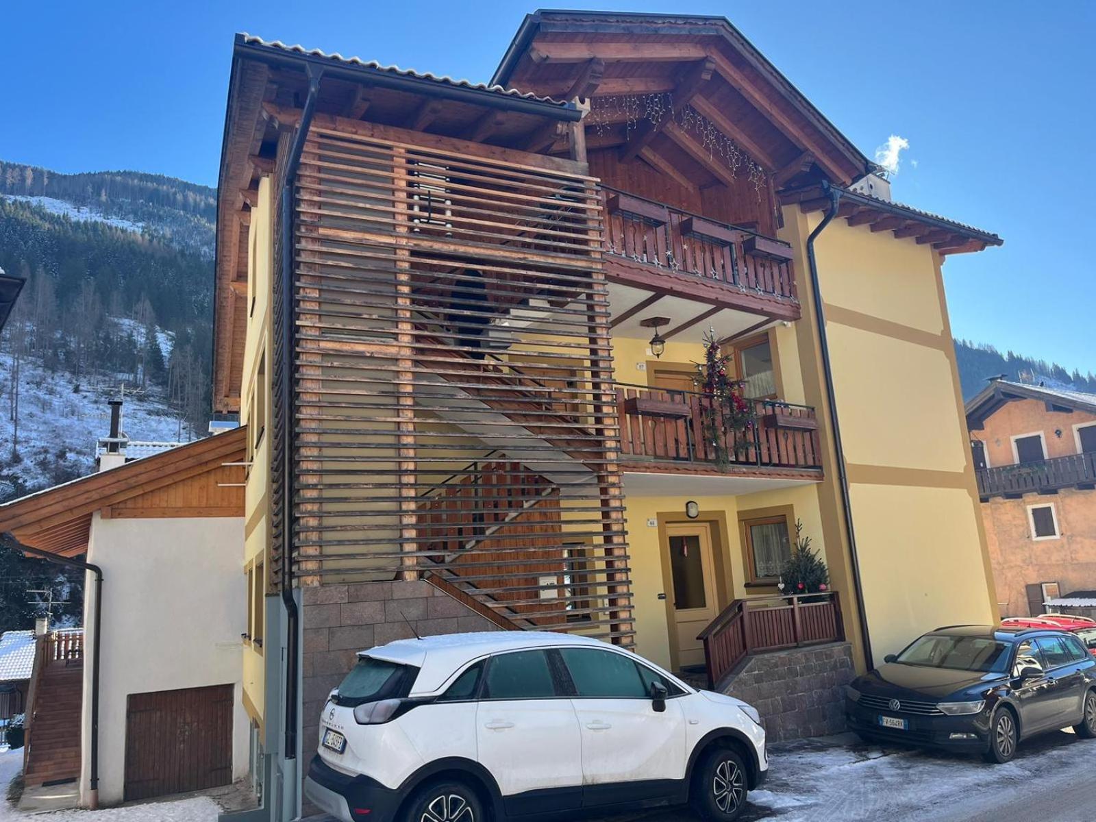 Appartamenti Dolomiti モエナ エクステリア 写真